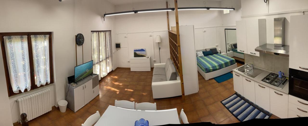 Appartamento In Villa Con Giardino Vicino Al Mare Bella Farnia Bagian luar foto